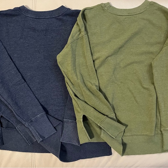 Time & Tru, Size Small; Oversized Split Hem Sweaters - Picture 3 of 3